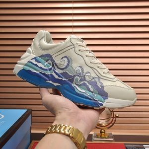 グッチ 浮世絵風波モチーフ 厚底スニーカー オフホワイト shoes513