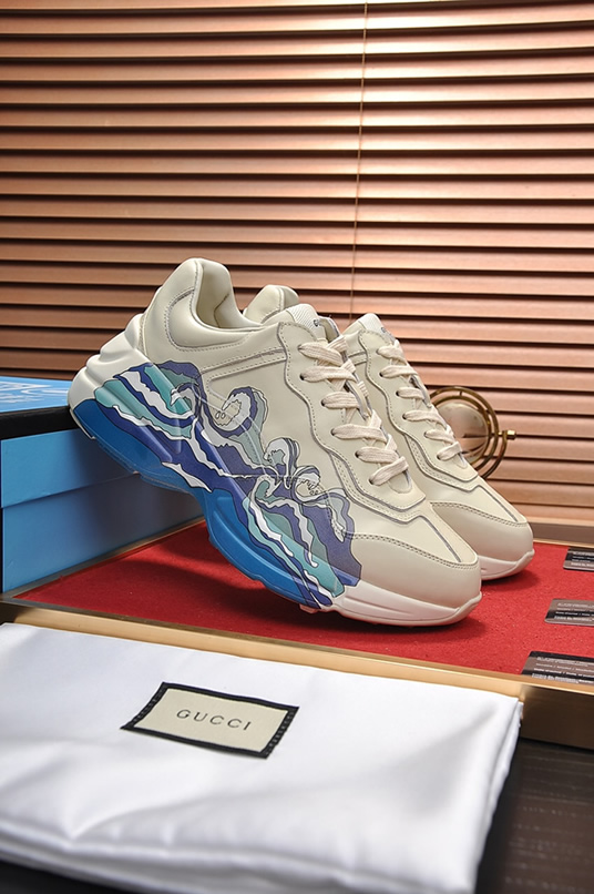 グッチ 浮世絵風波モチーフ 厚底スニーカー オフホワイト shoes513 - 画像 (3)