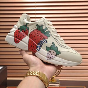 グッチ ストロベリーモチーフ 厚底スニーカー オフホワイト shoes514