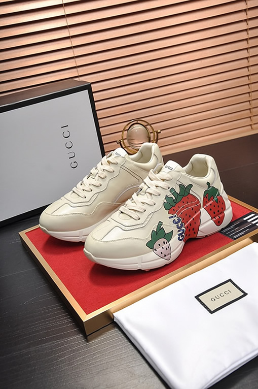 グッチ ストロベリーモチーフ 厚底スニーカー オフホワイト shoes514 - 画像 (4)