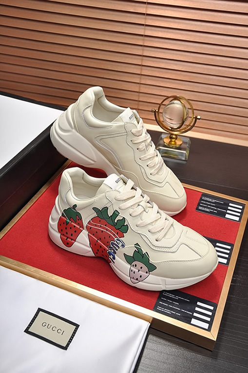 グッチ ストロベリーモチーフ 厚底スニーカー オフホワイト shoes514 - 画像 (6)