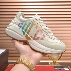 グッチ マルチカラーグリッターロゴ 厚底スニーカー オフホワイト shoes518