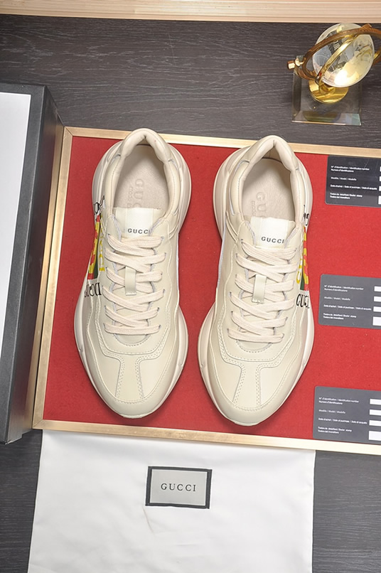 グッチ インターロッキングG ウェブストライプ 厚底スニーカー オフホワイト shoes519 - 画像 (2)