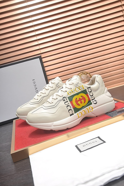 グッチ インターロッキングG ウェブストライプ 厚底スニーカー オフホワイト shoes519 - 画像 (4)