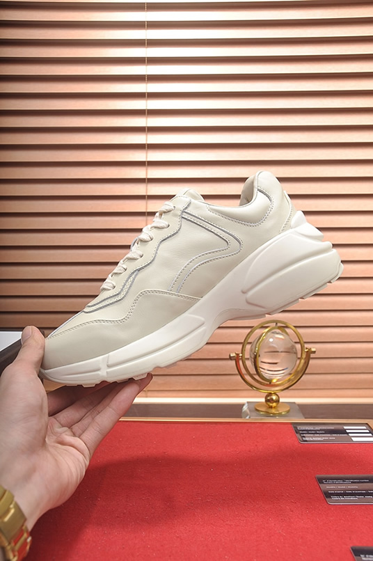 グッチ インターロッキングG ウェブストライプ 厚底スニーカー オフホワイト shoes519 - 画像 (5)