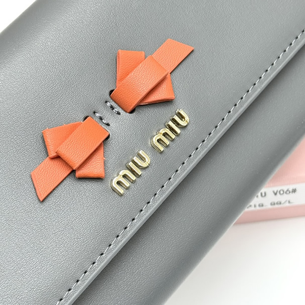 Miu Miu チェーンウォレット ダークグレー miumiuv06 - 画像 (5)