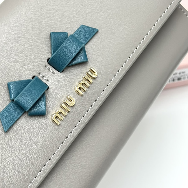Miu Miu チェーンウォレット フレンチグレー miumiuv06 - 画像 (5)