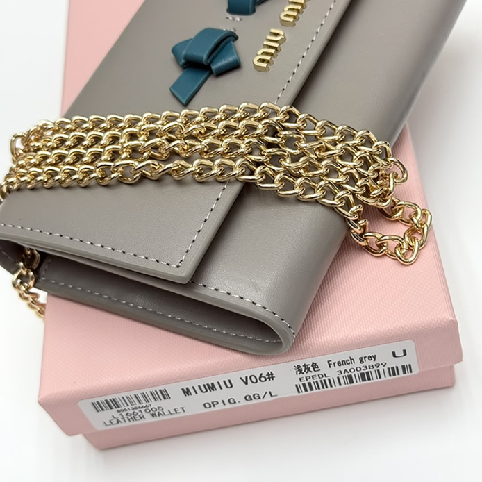 Miu Miu チェーンウォレット フレンチグレー miumiuv06 - 画像 (9)