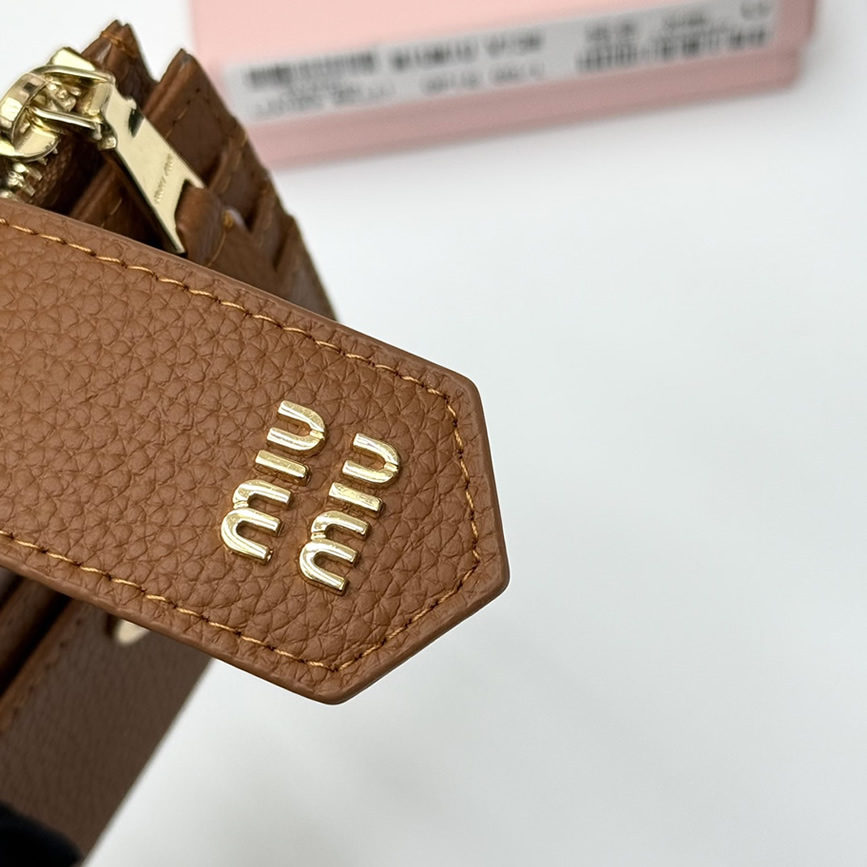 Miu Miu レザー コンパクトカードホルダー ブラウン miumiuV13 - 画像 (8)