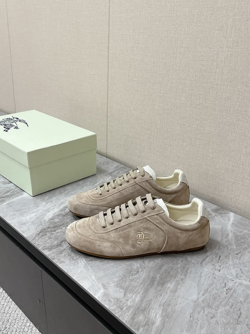 バーバリー ベージュ スエード スニーカー shoes565
