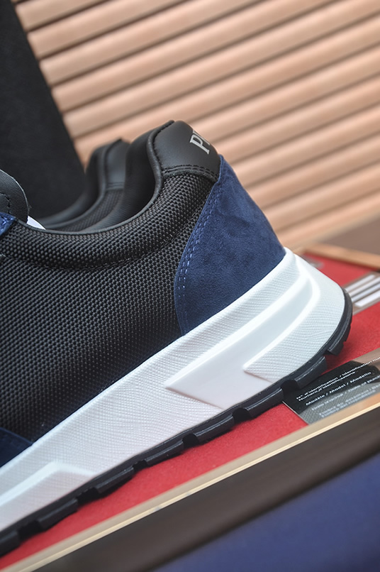 プラダ ネイビー×ブラック テクニカルスニーカー shoes578 - 画像 (9)