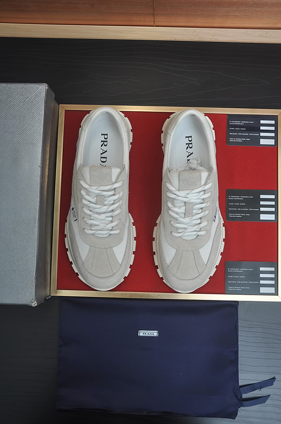 プラダ ホワイト×グレー コンビスニーカー shoes580 - 画像 (2)