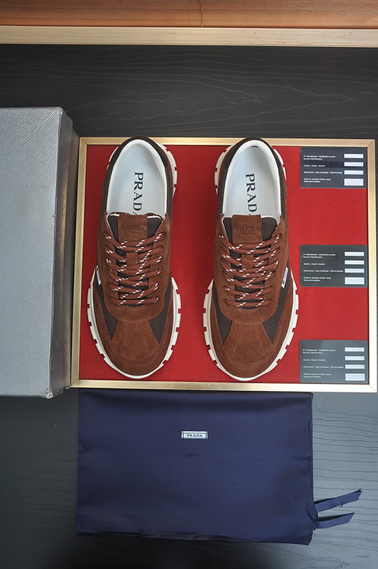 プラダ ブラウン スエード コンビスニーカー shoes581 - 画像 (2)