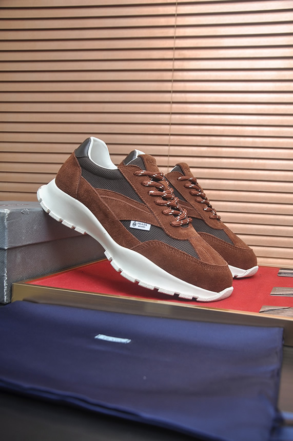 プラダ ブラウン スエード コンビスニーカー shoes581 - 画像 (3)