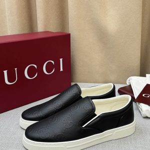 グッチ エンボス GGレザー スリッポン スニーカー ブラック shoes566