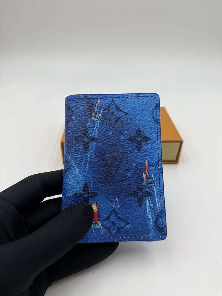 ルイ・ヴィトン モノグラム ポケット・オーガナイザー アートプリント ブルー M26799