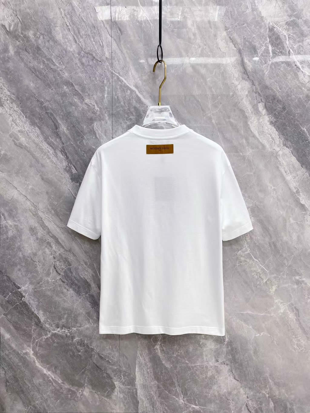 ルイ・ヴィトン カラフルグラデーション ロゴ クルーネックTシャツ ホワイト FS482 - 画像 (9)