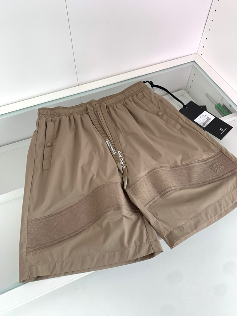 バーバリー ロゴドローコード テクニカルショートパンツ ベージュ FS496 - 画像 (4)