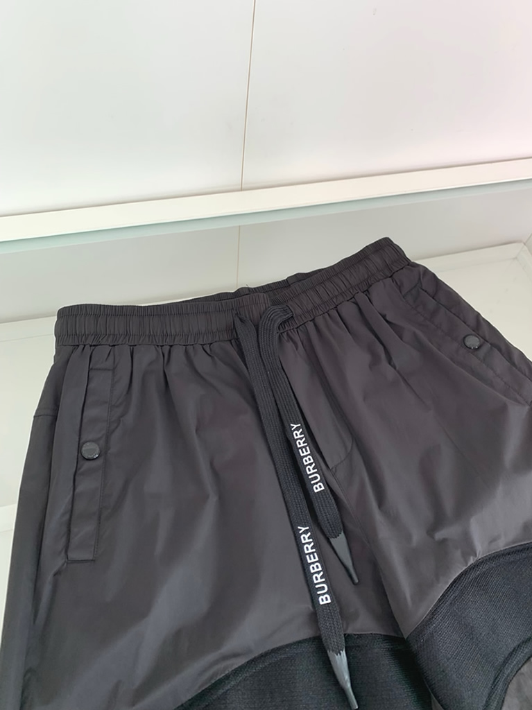 バーバリー ロゴドローコード テクニカルショートパンツ ブラック FS498 - 画像 (5)