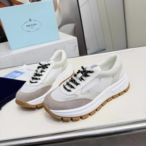 プラダ メッシュ＆スエード 厚底スニーカー オフホワイト shoes575
