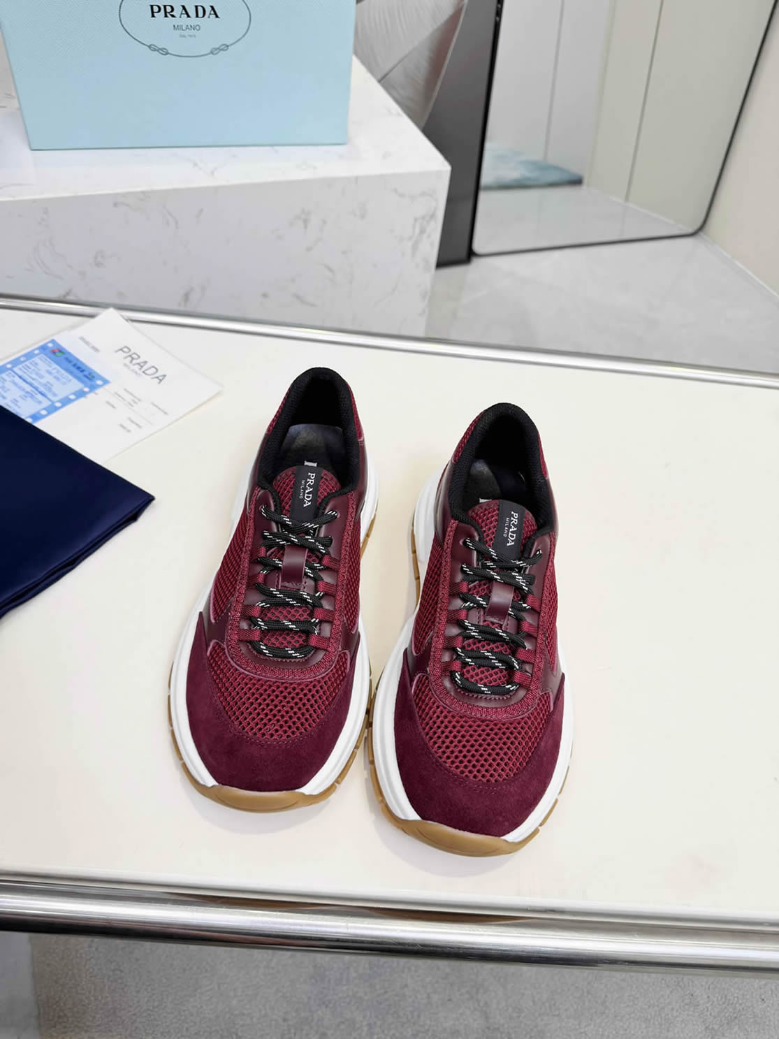 プラダ メッシュ&スエード 厚底スニーカー バーガンディ shoes576 - 画像 (4)