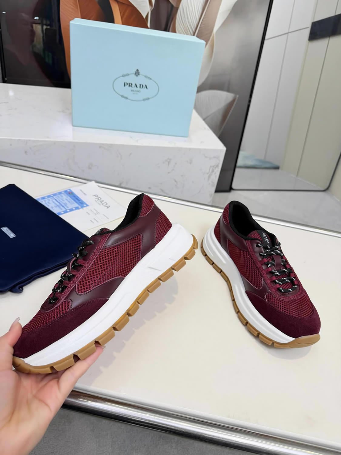 プラダ メッシュ&スエード 厚底スニーカー バーガンディ shoes576 - 画像 (5)