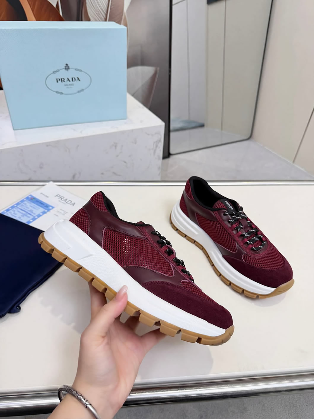 プラダ メッシュ&スエード 厚底スニーカー バーガンディ shoes576 - 画像 (7)