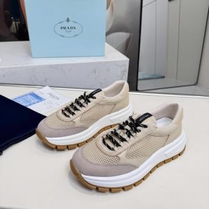 プラダ メッシュ＆スエード 厚底スニーカー ベージュ shoes577