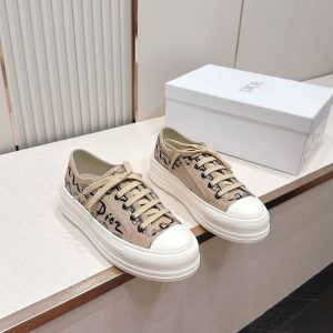 ディオール ロゴグラフィック キャンバス厚底スニーカー ベージュ shoes585