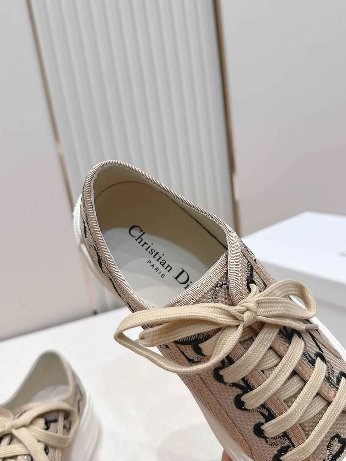 ディオール ロゴグラフィック キャンバス厚底スニーカー ベージュ shoes585 - 画像 (3)