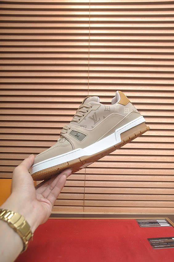 ルイ・ヴィトン モノグラム・レザー 厚底スニーカー ベージュ shoes581 - 画像 (5)