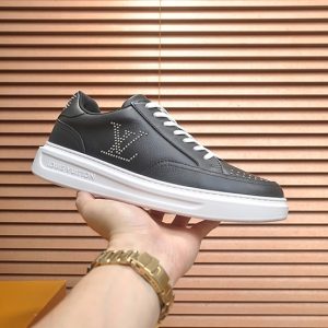 ルイ・ヴィトン スタッズLVロゴ レザー 厚底スニーカー ブラック shoes592