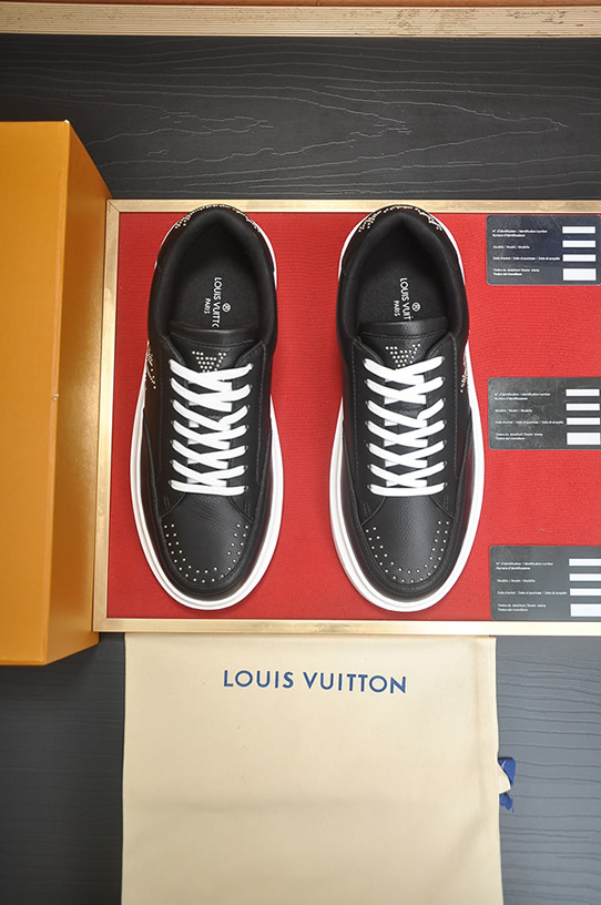ルイ・ヴィトン スタッズLVロゴ レザー 厚底スニーカー ブラック shoes592 - 画像 (2)