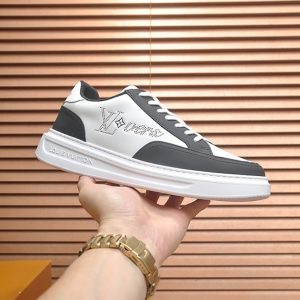 ルイ・ヴィトン スタッズ装飾 レザー 厚底スニーカー ホワイト/ブラック shoes595