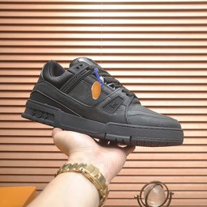 ルイ・ヴィトン オールブラック レザー 厚底スニーカー shoes602