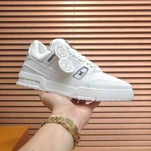 ルイ・ヴィトン スタッズタグ装飾 レザー 厚底スニーカー ホワイト shoes603