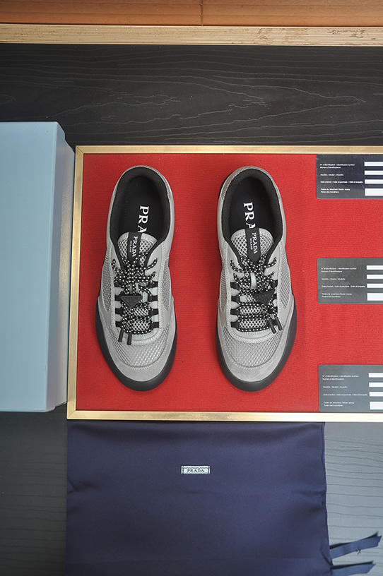 プラダ メッシュ&レザー ドローストリング スニーカー グレー shoes608 - 画像 (2)