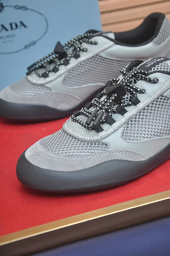 プラダ メッシュ&レザー ドローストリング スニーカー グレー shoes608 - 画像 (8)