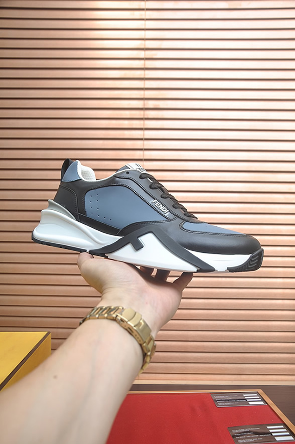 フェンディ バイカラー レザー スニーカー ブラック/ブルー shoes610