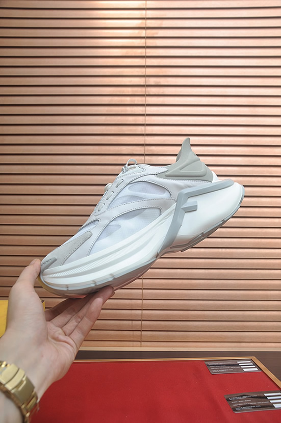 フェンディ テクニカル メッシュ&レザー スニーカー ホワイト/グレー shoes615 - 画像 (5)
