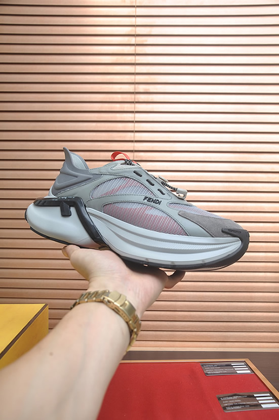 フェンディ テクニカル メッシュ&レザー スニーカー グレー オレンジ shoes616