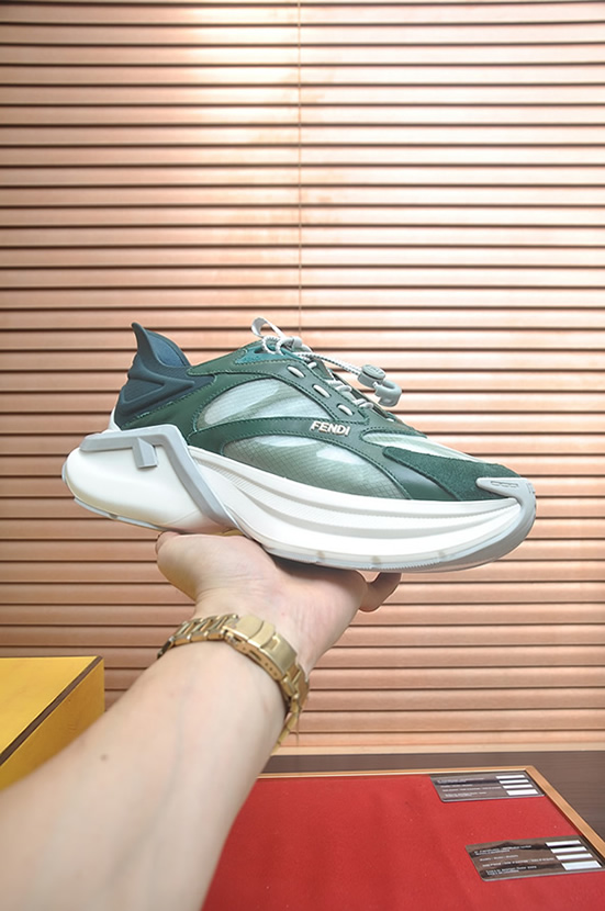 フェンディ テクニカル メッシュ&レザー スニーカー グリーン/ホワイト shoes617