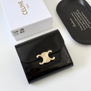 セリーヌ トリオンフ スモールウォレット パテント ブラック ceg4781