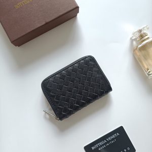 ボッテガヴェネタ イントレチャート レザー ジップアラウンド コインケース 小銭入れ ブラック 620348