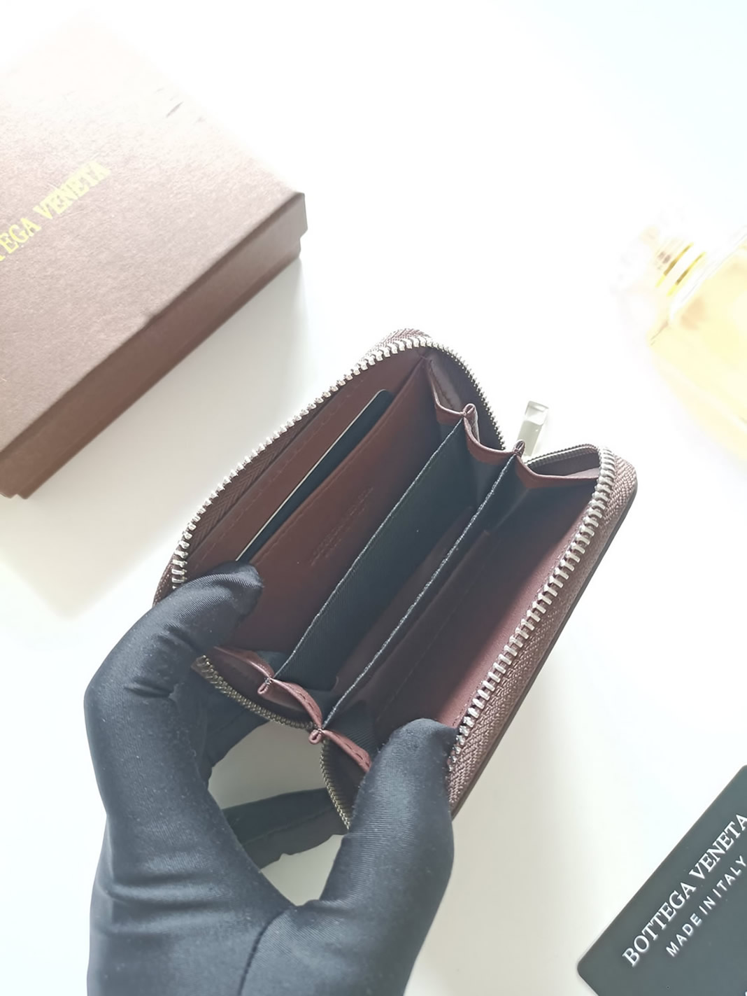 ボッテガヴェネタ イントレチャート レザー ジップアラウンド コインケース 小銭入れ ブラウン 620348 - 画像 (5)