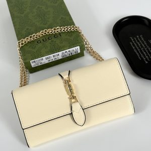 グッチ ジャッキー 1961 レザー チェーンウォレット 長財布 ホワイト gucB515