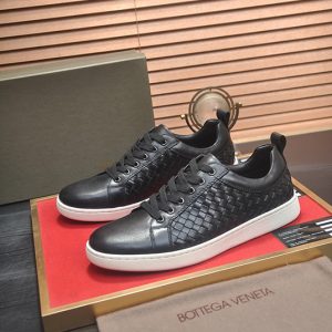 ボッテガヴェネタ イントレチャート レザー ローカット スニーカー ブラック shoes672