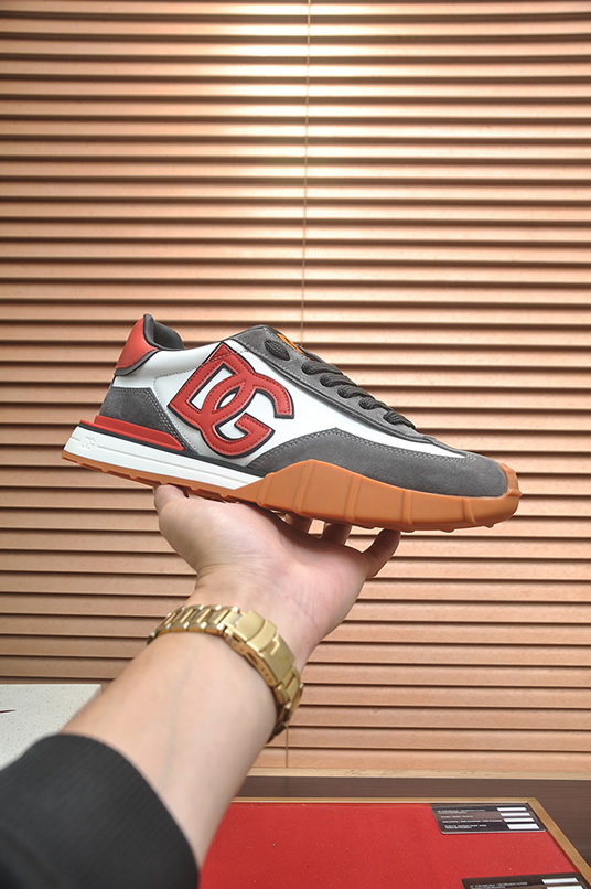 ドルチェ&ガッバーナ DGロゴ スエード レザー スニーカー ホワイト レッド グレー shoes682