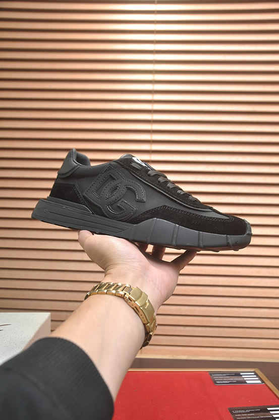 ドルチェ&ガッバーナ DGロゴ スエード レザー スニーカー オールブラック shoes684