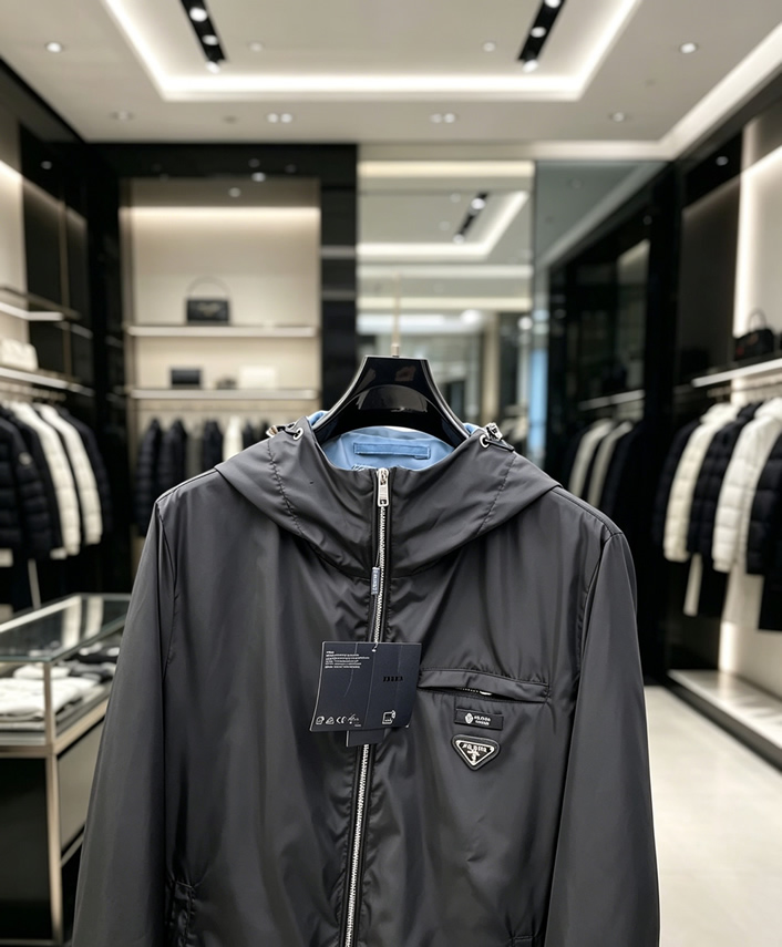 プラダ Re-Nylon フード付き ナイロン ジャケット ブルゾン ブラック FS548 - 画像 (3)